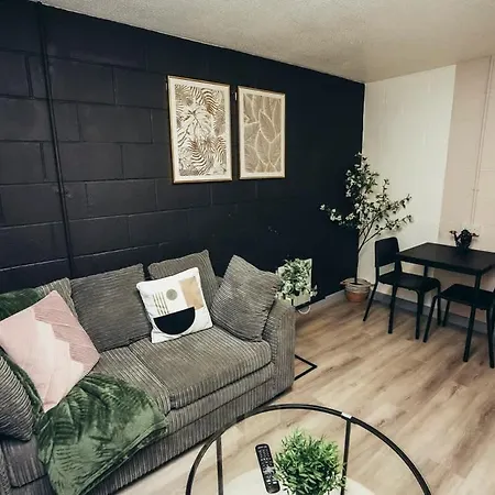 1br Centre Apt, Self Check In, Wifi, By Derbnb *