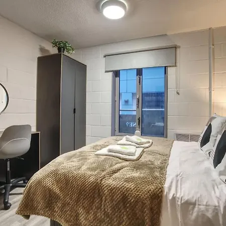 1br Centre Apt, Self Check In, Wifi, By Derbnb *