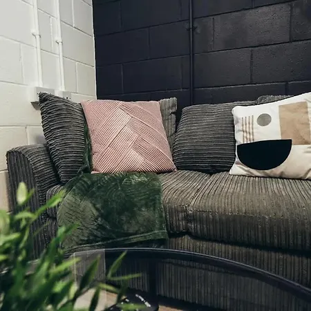 Holiday home 1br Centre Apt, Self Check In, Wifi, By Derbnb *